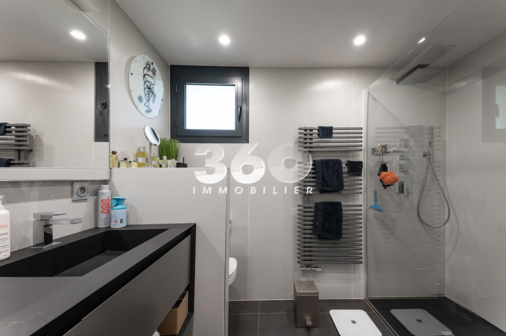 photo T4 en attique -123 m² - Terrasse panoramique 115 m² - Vue lac - Brison-Saint-Innocent 
