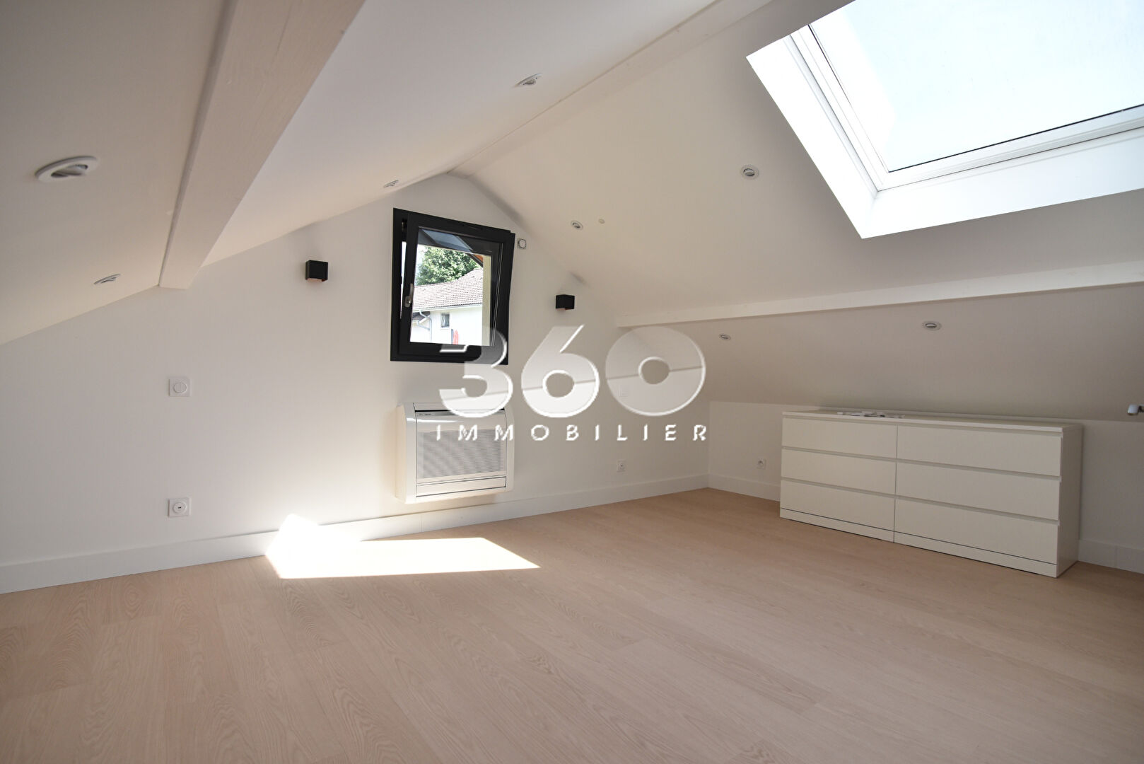 photo Maison mitoyenne entièrement rénovée ? 115 m² ? Jardin & grande terrasse ? Aix-les-Bains 