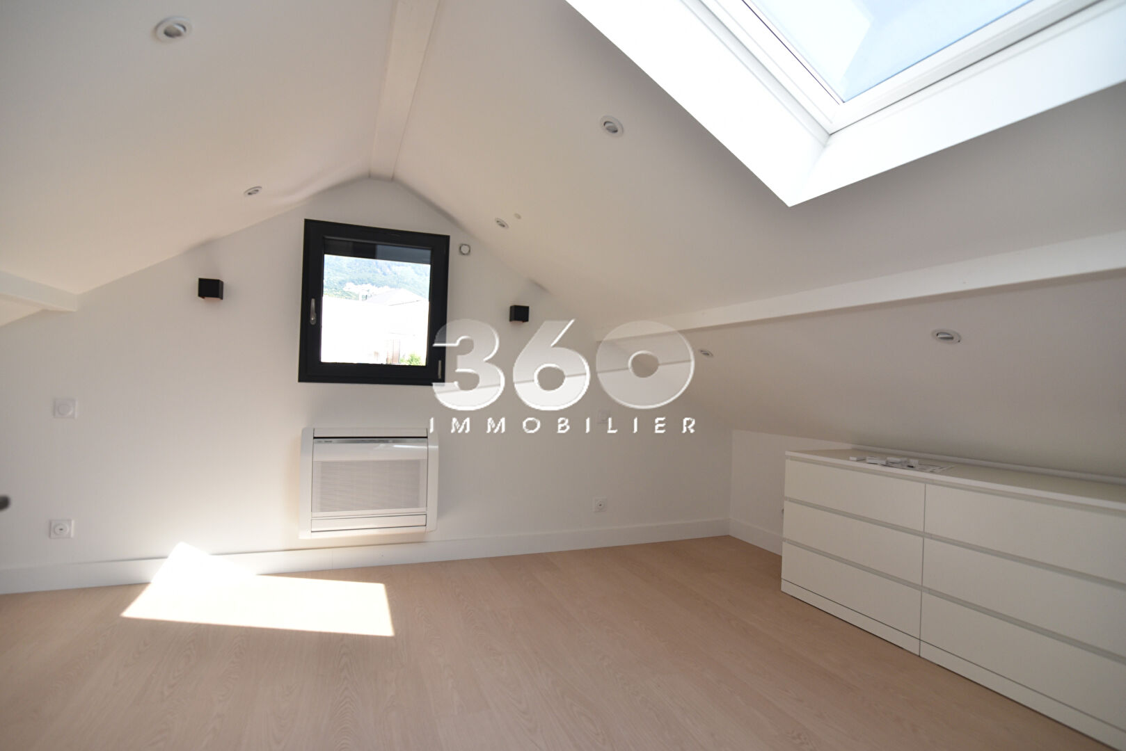 photo Maison mitoyenne entièrement rénovée ? 115 m² ? Jardin & grande terrasse ? Aix-les-Bains 