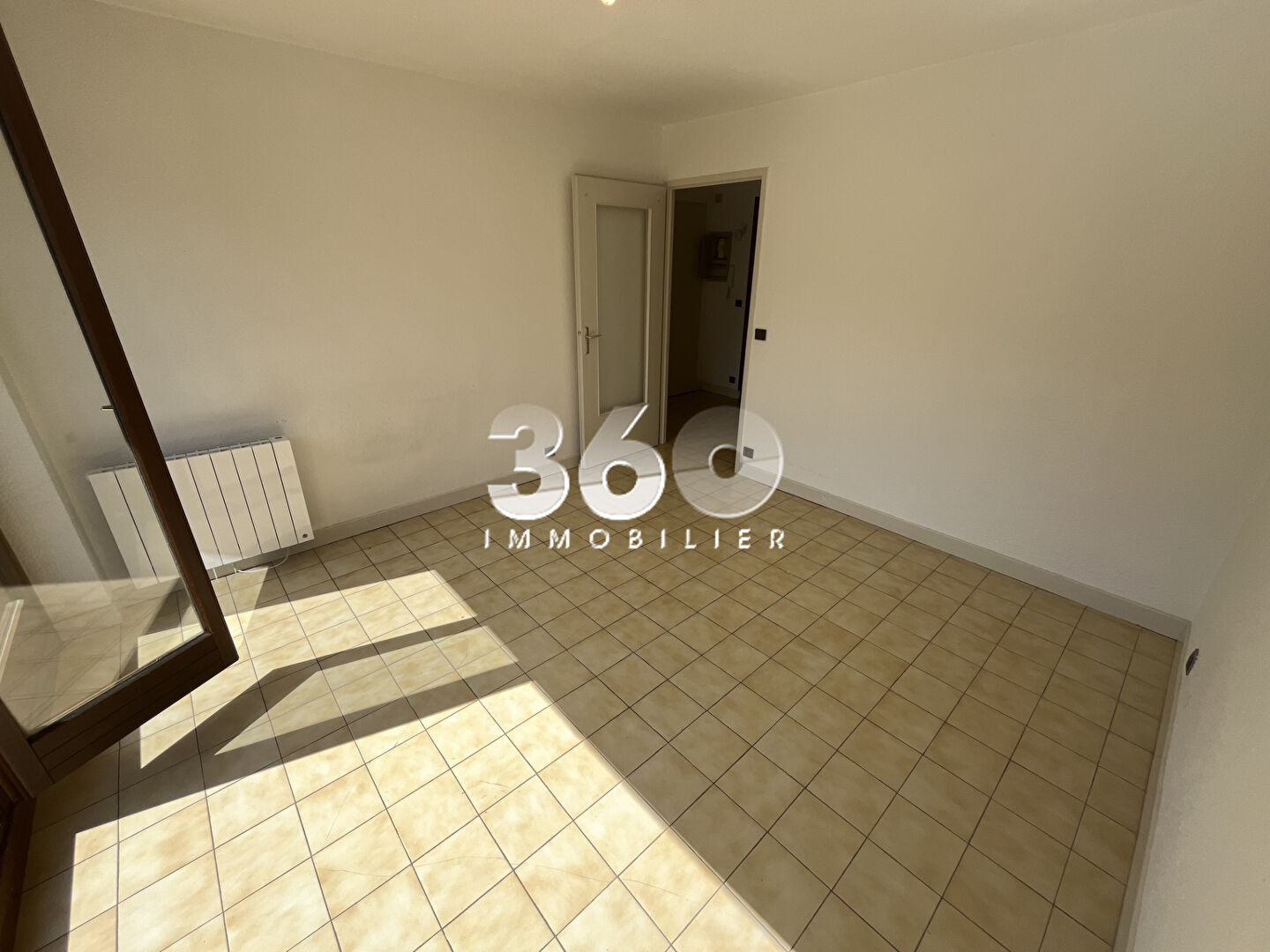 photo Appartement T2 - Emplacement de choix à deux pas du lac ! 