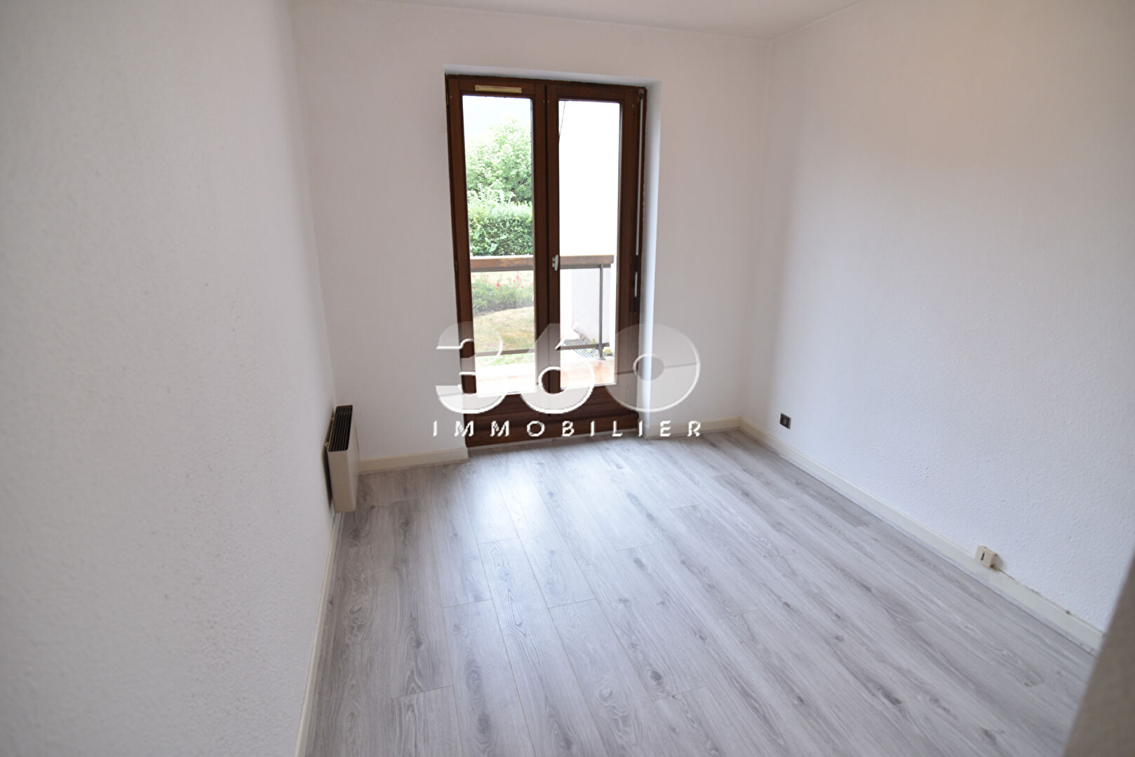 photo Appartement T2 - Emplacement de choix à deux pas du lac ! 
