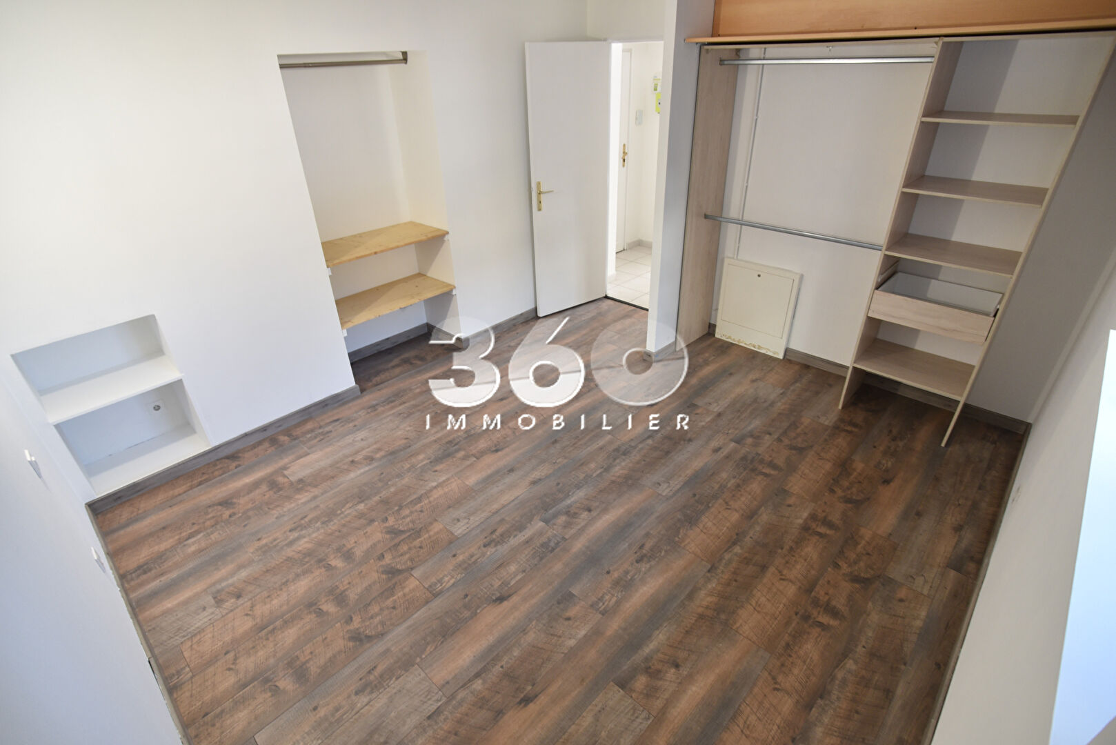 photo T2 en rez-de-jardin - Centre-ville au calme  ?-Aix-les-Bains 