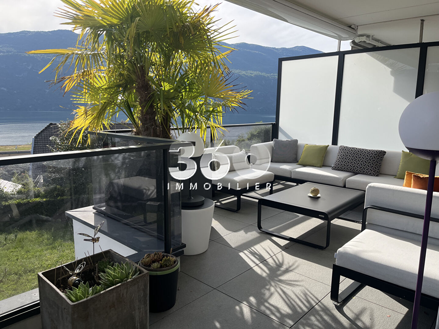 photo T4 en attique -123 m² - Terrasse panoramique 115 m² - Vue lac - Brison-Saint-Innocent 